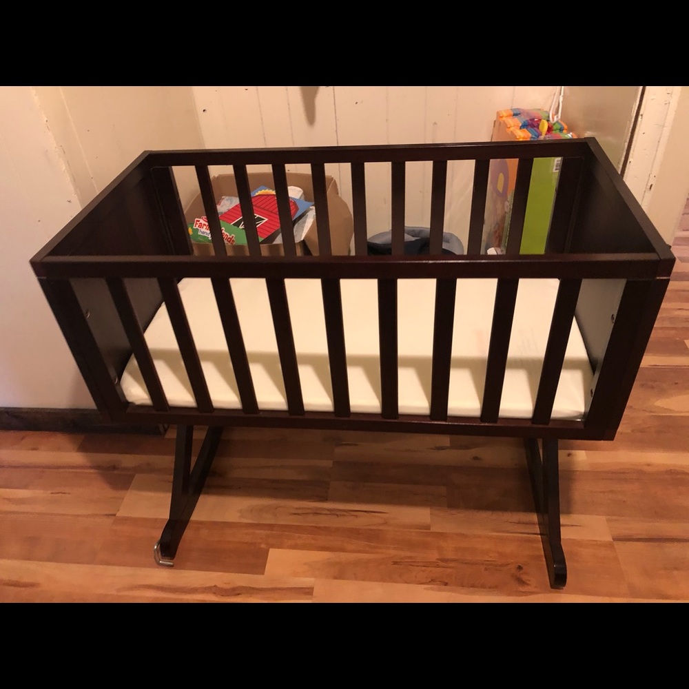 Wooden baby bassinet